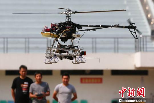 南理工无人机秀“真功夫”国际大赛击败众高校