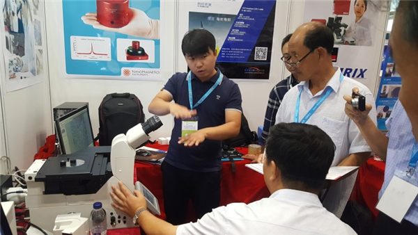安阳工学院机械工程学院显微镜调试成功