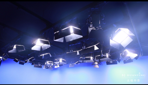 北极环影：校园电视台演播室灯光系统解决方案