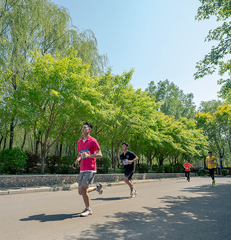 沈阳科技学院2023年大学生体育文化节开幕式暨春季校园马拉松赛成功举办