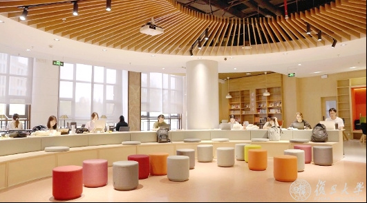 复旦大学李兆基图书馆空间设施改造完成