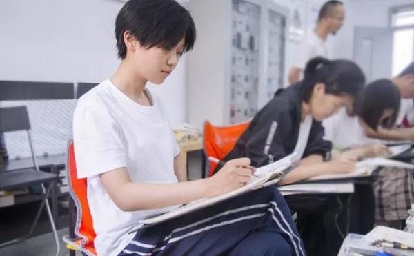 達人畫室學生故事 臧艾潔：不做夢想的過客