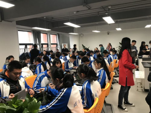 宏碁教學解決方案為列五中學打造創新智慧教室