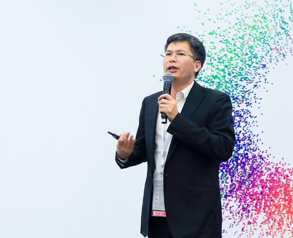 專訪柯清超教授：大數據驅動下的課堂教學創新