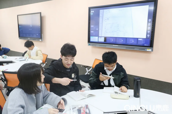 湖南大學的青鹿智慧教室，已常態化使用！