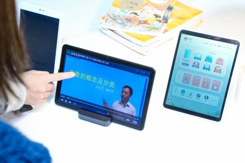 TCL李积忠：护眼是我们的社会责任，平板是智慧助学最佳形态