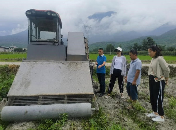 四川農業大學專家赴江油考察助推中江縣中藥材生產機械化