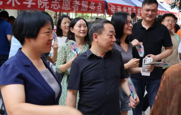 滿“新”歡喜，如期而至！湖北美術學院2024級新生報到
