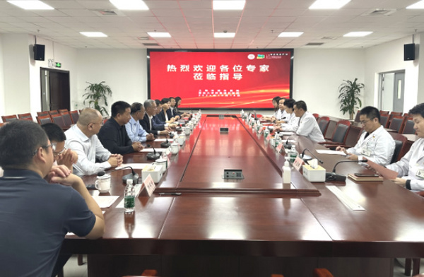 河西學院黨委常委、副校長高榮一行赴復旦大學附屬浦東醫院考察學習