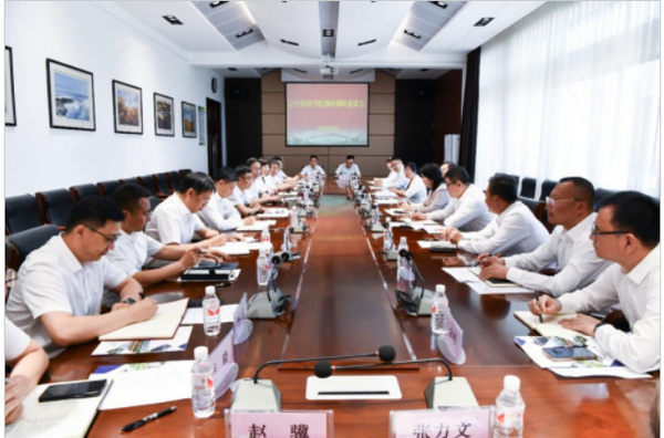 辽宁科技学院领导班子到辽宁科技大学交流调研
