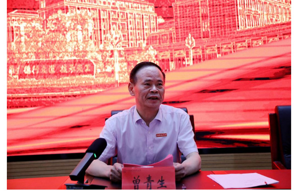 江西职业技术大学举行2025届毕业生欢送暨年度“最美大学生”表彰大会