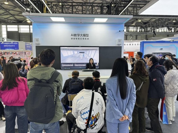 “人工智能+”、环保节能......希沃多款新品亮相中国国际教育装备博览会