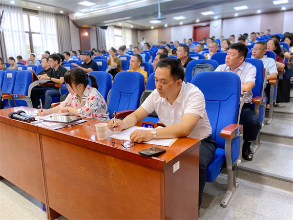 福建省高中新任校长任职资格专题培训班举行