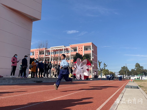 安徽和縣聚焦“雙減”讓學校體育升溫
