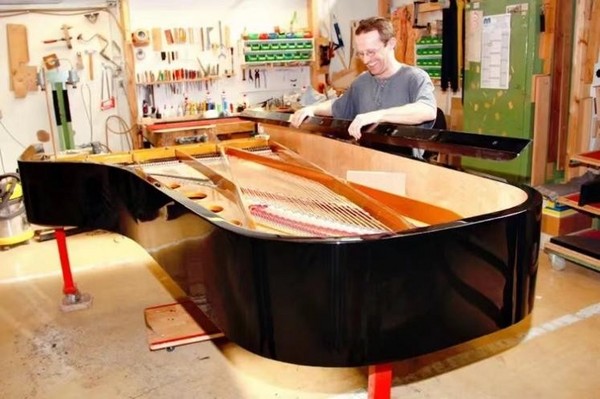 如何识别一架真正的德国钢琴