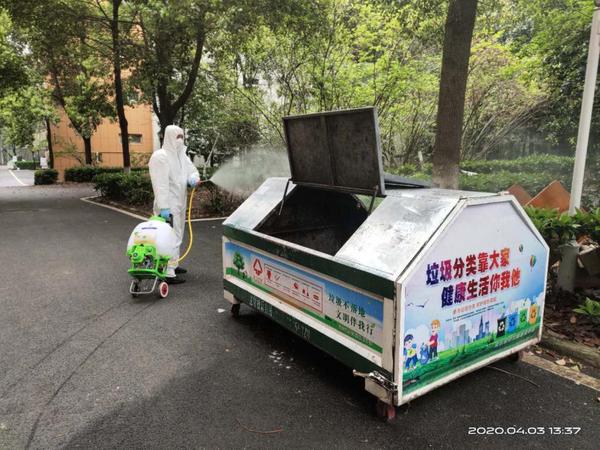 武漢軟件工程職業學院:三次消毒清潔,確保校園安全!
