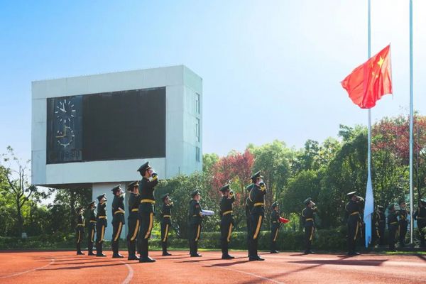奧運冠軍面對面！2024上海大學體育節燃情開幕！