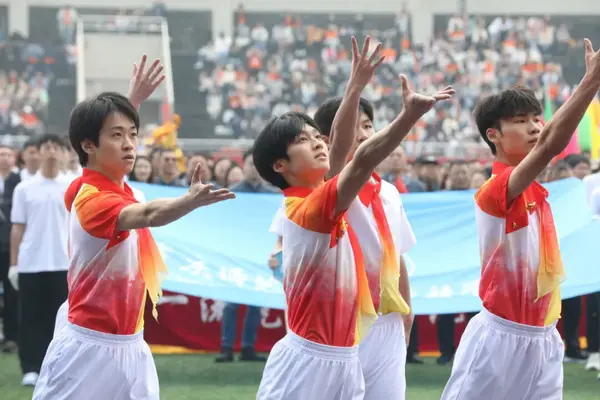 重慶師范大學舉辦第五十七屆春季田徑運動會