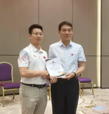 第二届全国高校体育产业高峰论坛成功举办