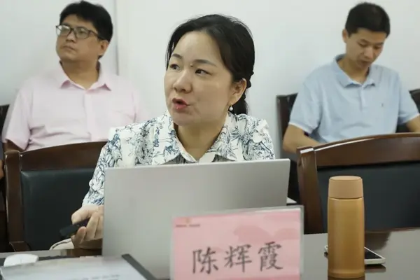 專家調研指方向，科學教育賦能——全國中小學科學教育實驗區專家蒞臨容山中學調研指導